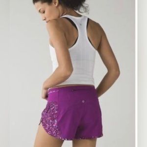 LULULEMON REAL QUICK SHORTS REGAL PLUM/PARADISE CAMO MULTI - LARGE